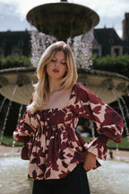Top con balze e stampa floreale - Rosso