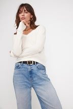 V-halset Zefina-strikbluse - Hvid - Dame