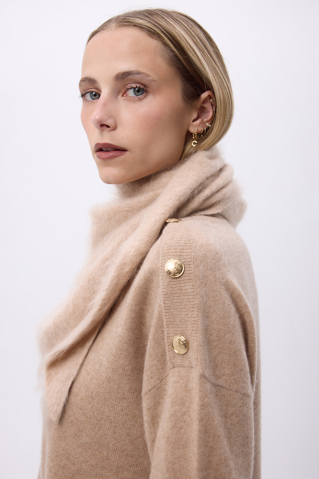 Oversized Trekantet Bandana – Børstet Kaskmirbandana Zeno - Cremebeige - Dame