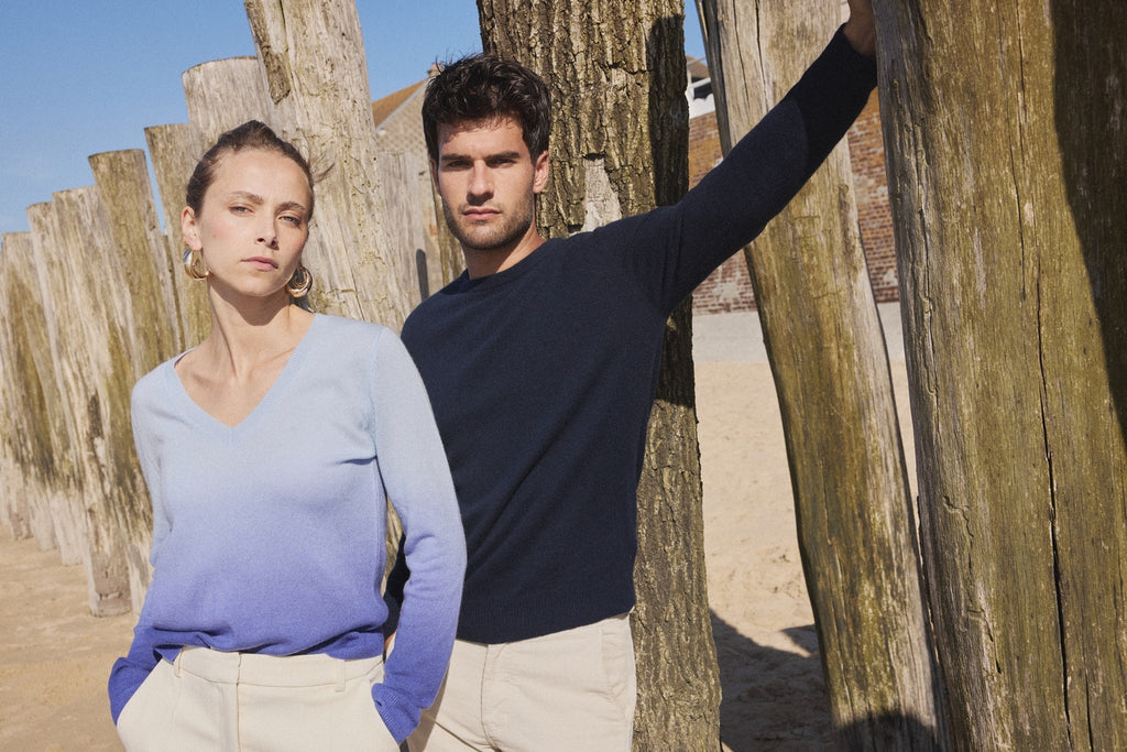 Pull Col V Dip Dye Zip - Bleu