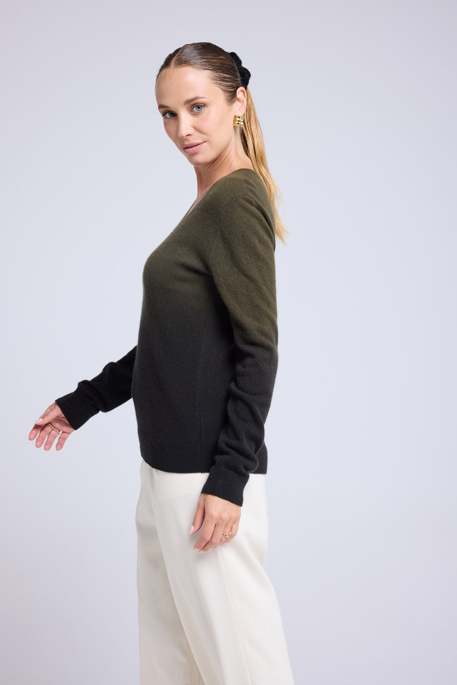 Pullover mit V-Ausschnitt Dip Dye Zip – Grün