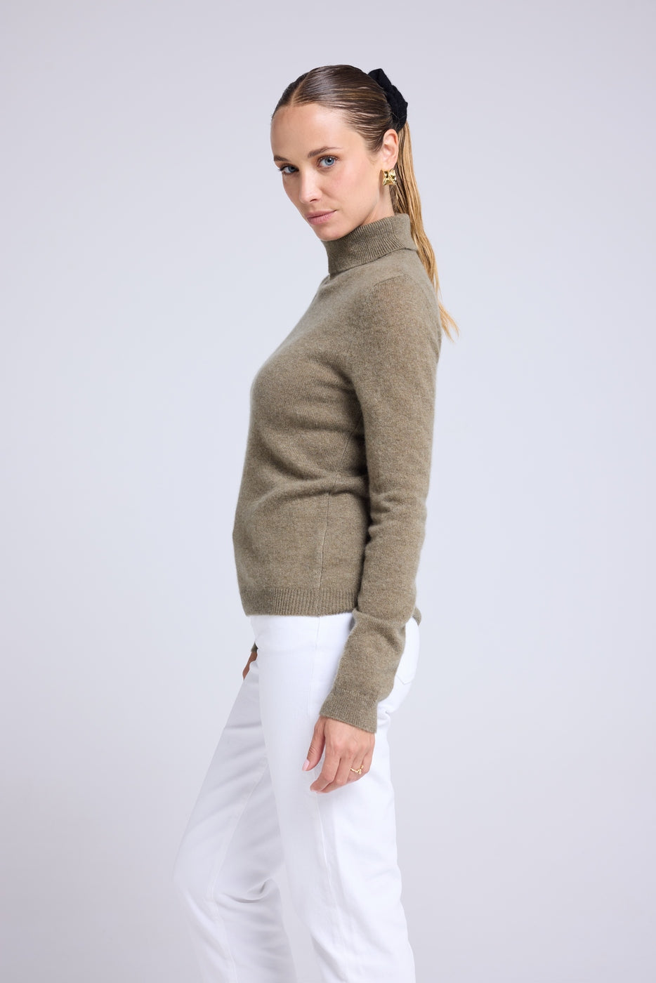 Rollkragenpullover Zoe – Khakigrün – Damen