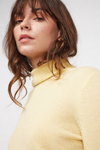 Rullekravestrik Zoe - Gul