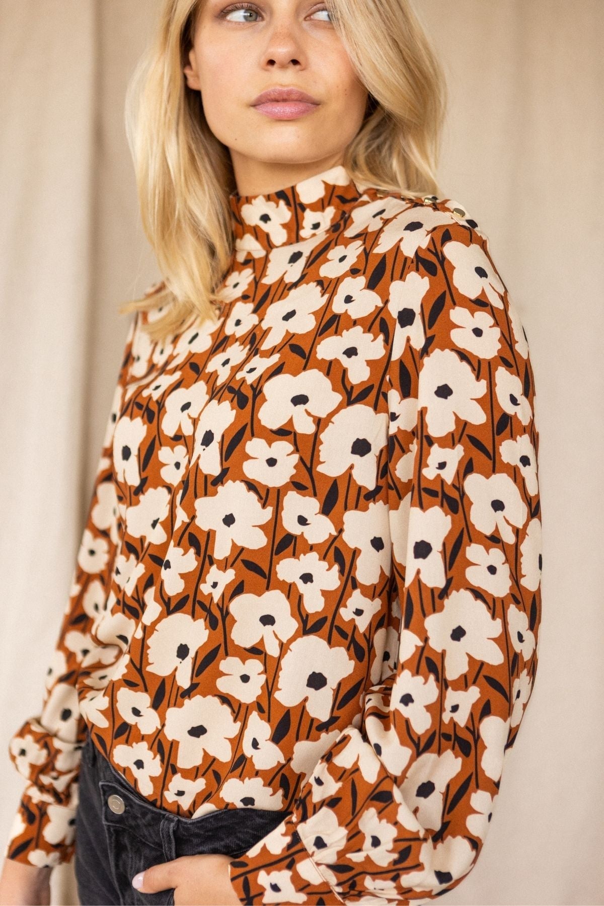 Blusa Bhumi
