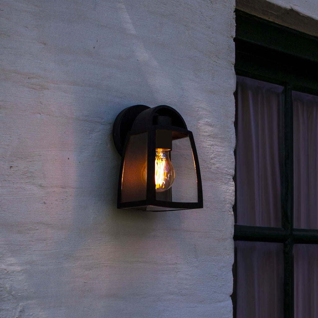 Kelsey - Mains-Powered Wall Light - Aluminium - Matt Black