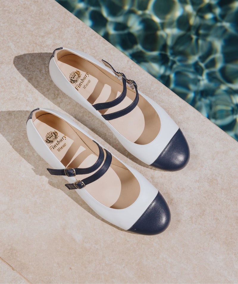 s/files/1/0898/2354/3633/files/ballerines-meredith-navy.jpg_v_67338483915800-3_a0f114e9-5c26-42a8-bc4b-b8fe838a1eab.jpg?v=1745548778