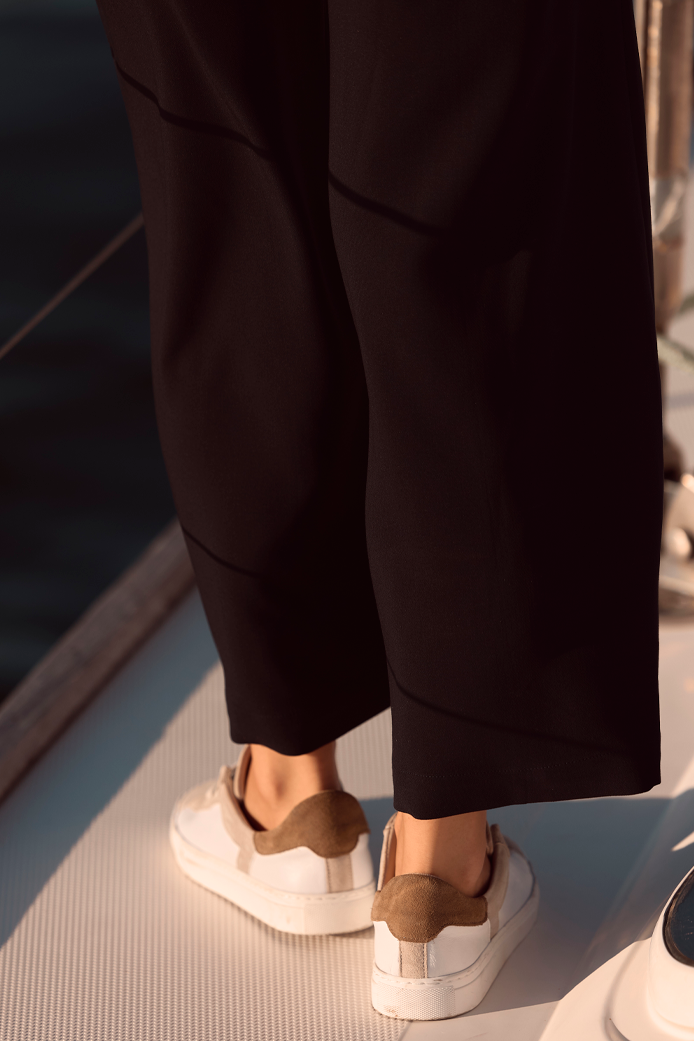 ASHLEY WHITE TRAINER