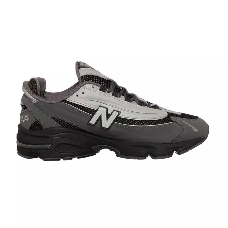 New Balance M1000 sneaker