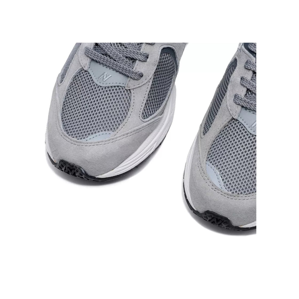 Baskets M2002 - Gris Foncé, Blanc