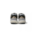 M2002 Trainers - Black/Gold