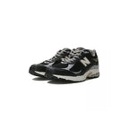 M2002 Trainers - Black/Gold