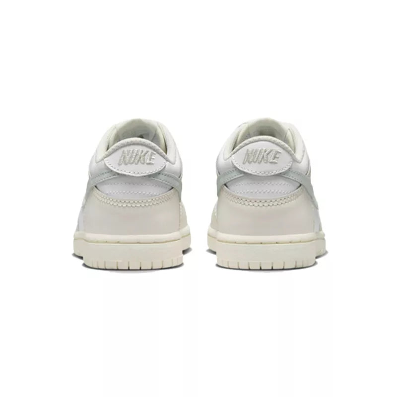 Nike Dunk Low Trainers - White, Silver