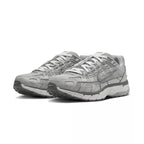 Zapatillas Nike P-6000 - Gris y blanco