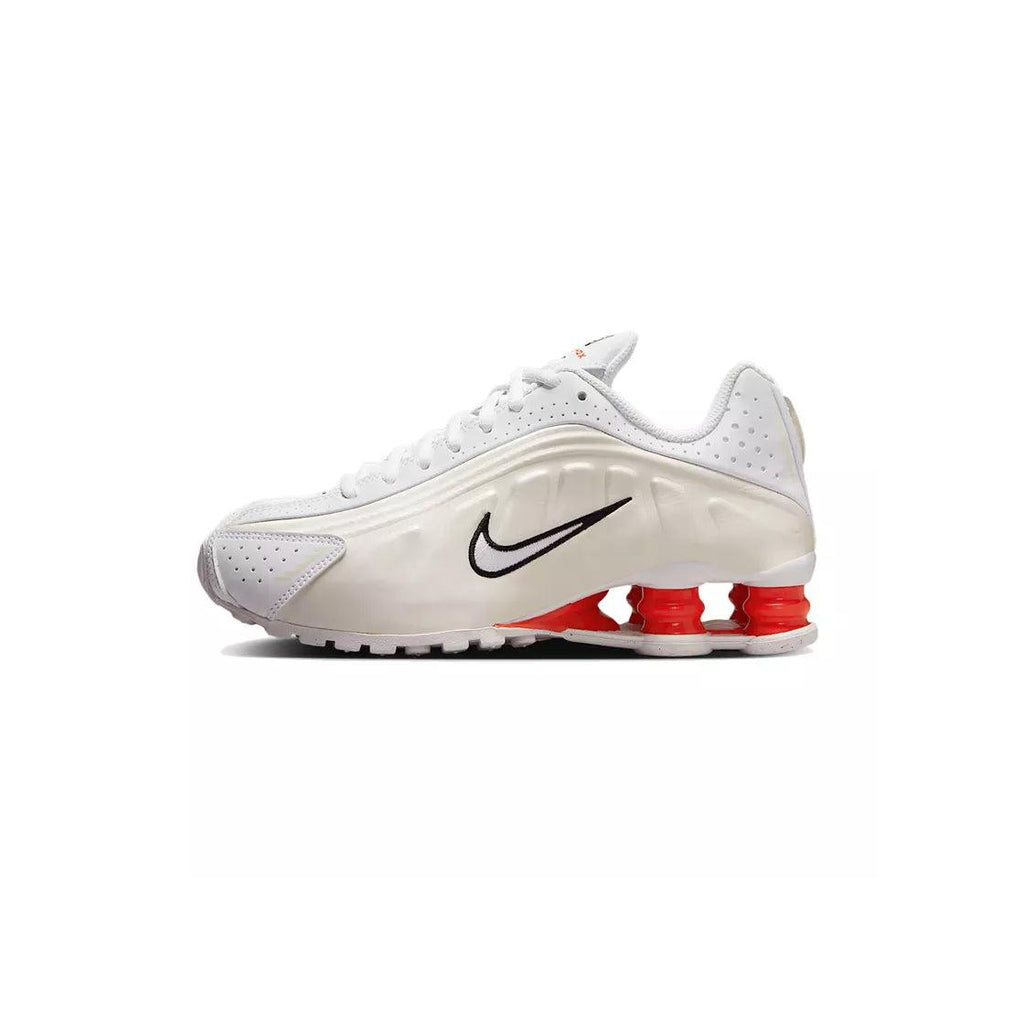 Baskets Nike Shox R4 Gs - Blanc Et Rouge