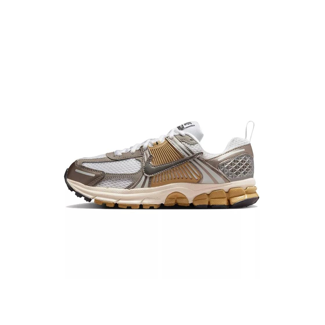 Nike Vomero 5 Gs Sneakers - White/Grey/Gold