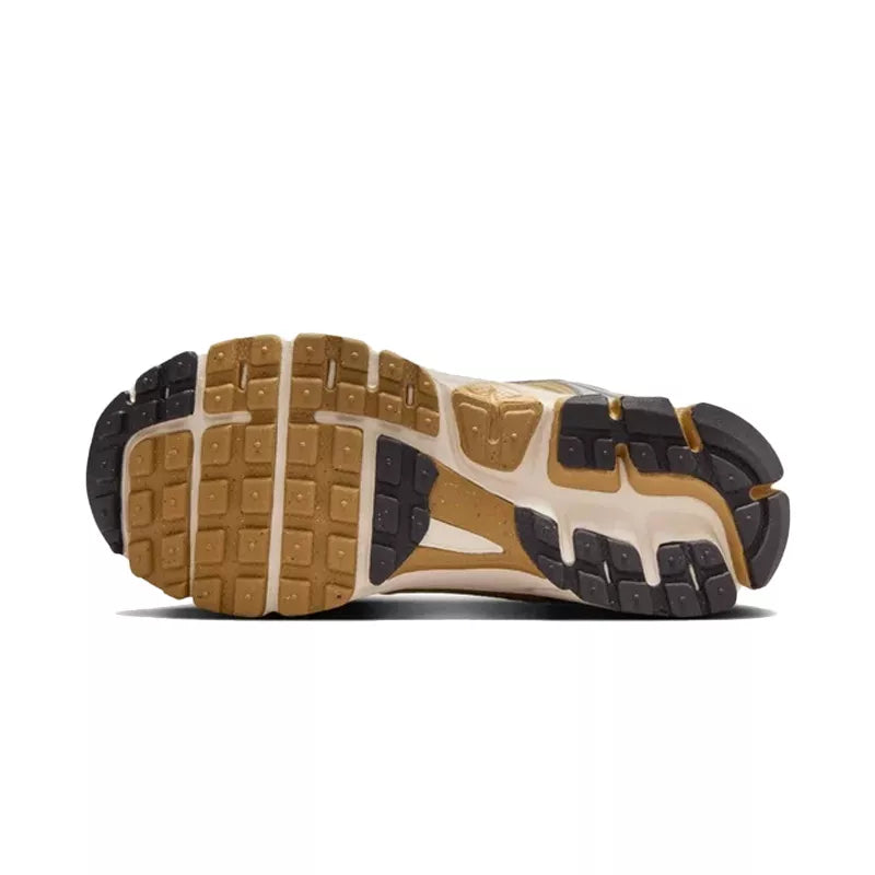 Nike Vomero 5 Gs Sneakers - White/Grey/Gold