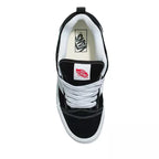 Zapatillas Knu-Skool Stack - Negro/Blanco - Mujer