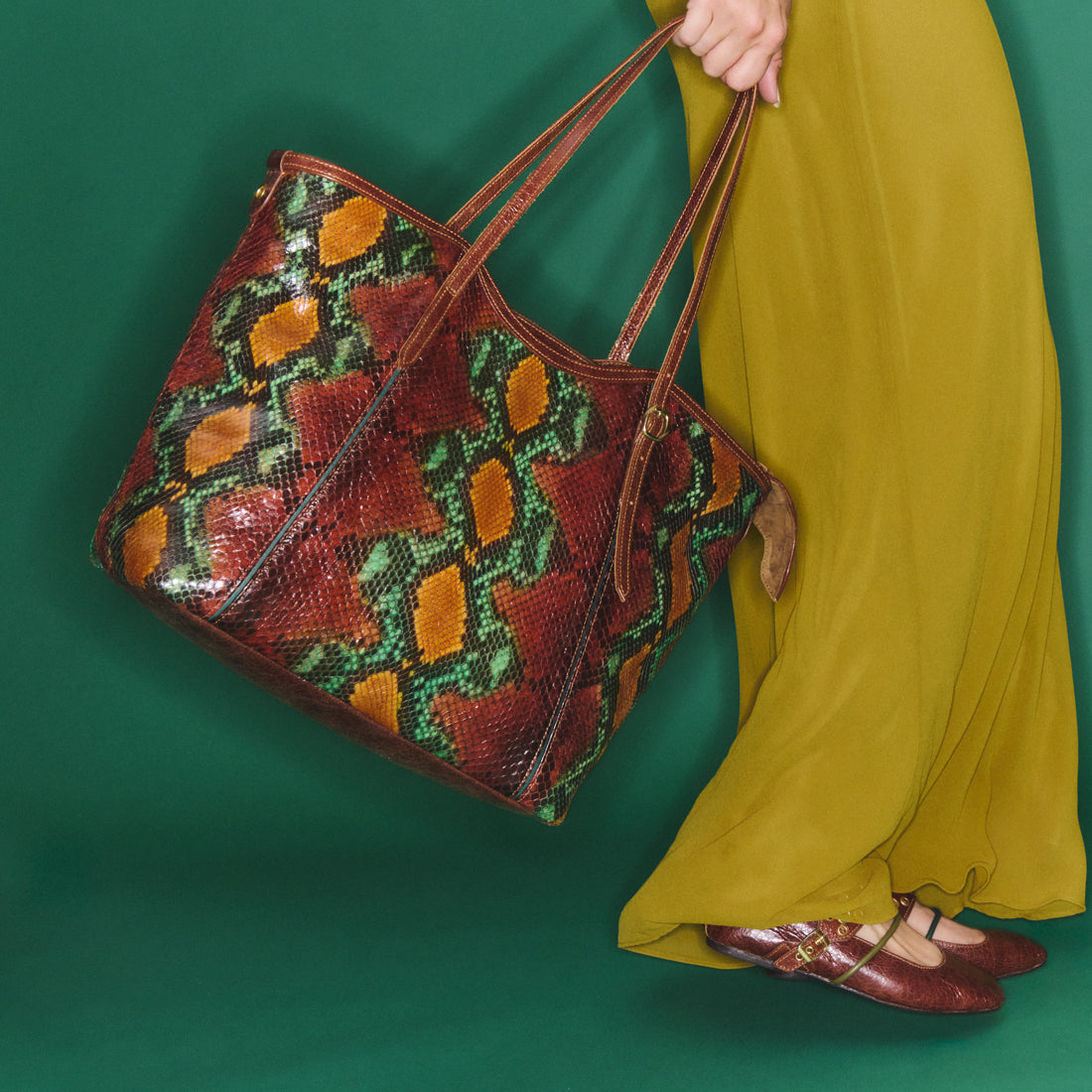 Python India Oasis tote bag