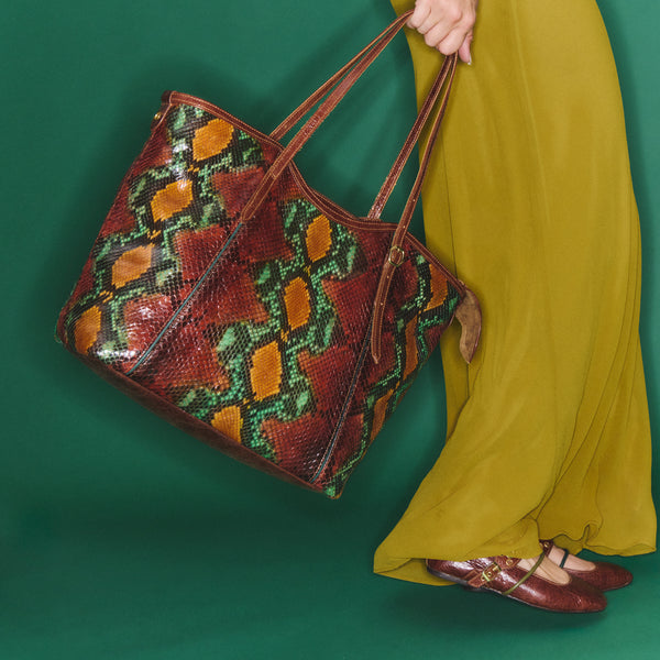 Python India Oasis tote bag
