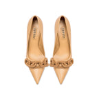 Catena beige high-heel pump featuring smooth leather and signature chain detail, crafted in Italy.