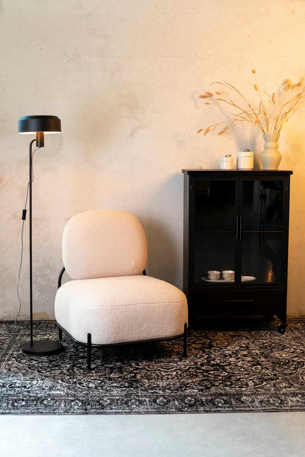 Ferre M - Armoire - Placage de sapin - Noir