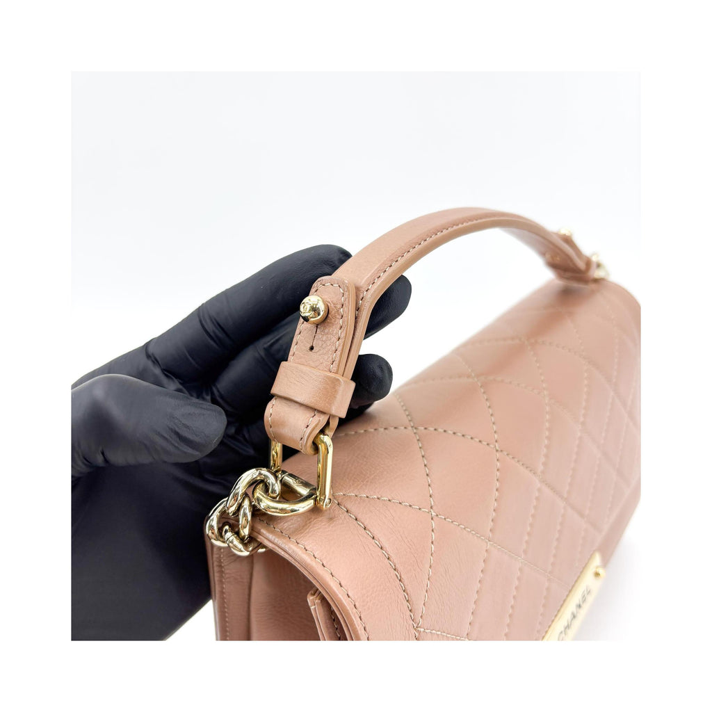 Chanel - Torebka Do Ręki Label Click Flap Small Ze Skóry - Brązowa