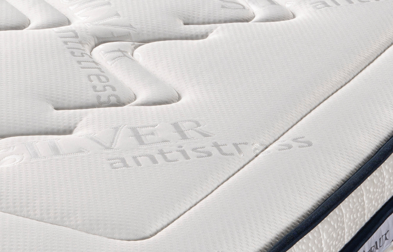Chambourcy - Mattress + Box Spring Set - White/Black