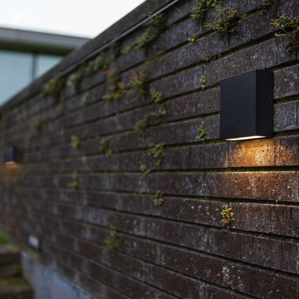 Gemini XF - Mains-Powered Wall Light - Aluminium - Matt Black