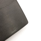 La Pochette Épi Noir Louis Vuitton