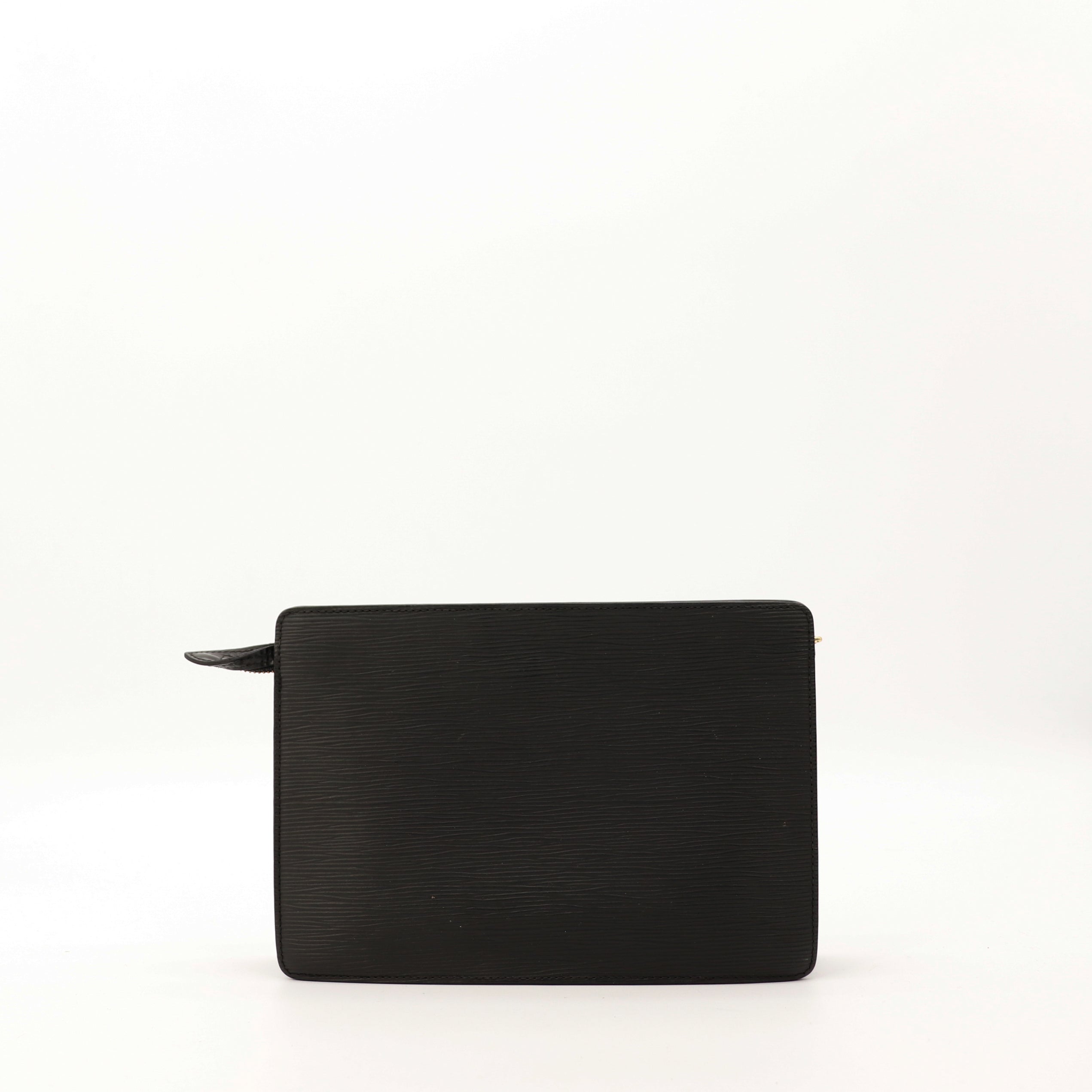 La Pochette Épi Noir Louis Vuitton