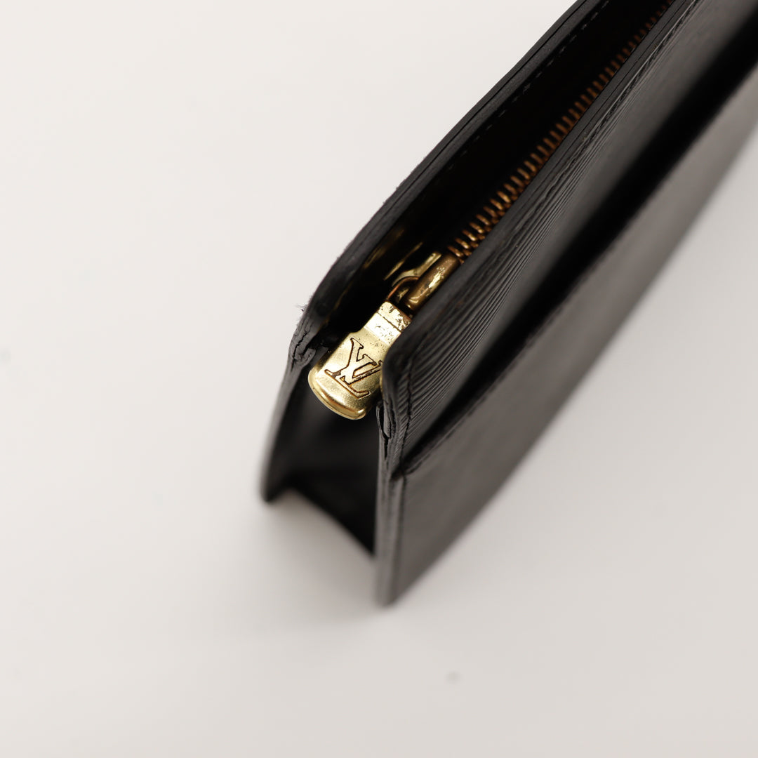 La Pochette Épi Noir Louis Vuitton