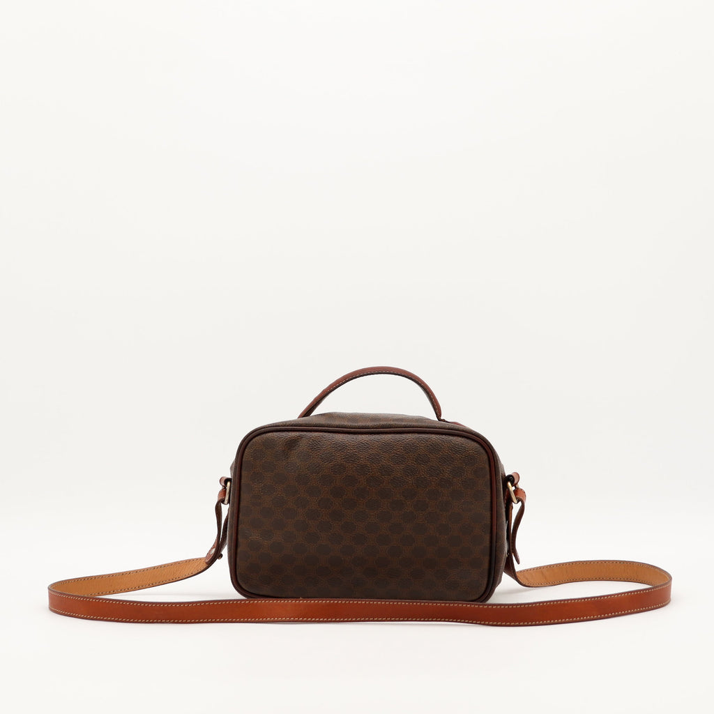 La Trousse De Toilette Céline Bandoulière Macadam