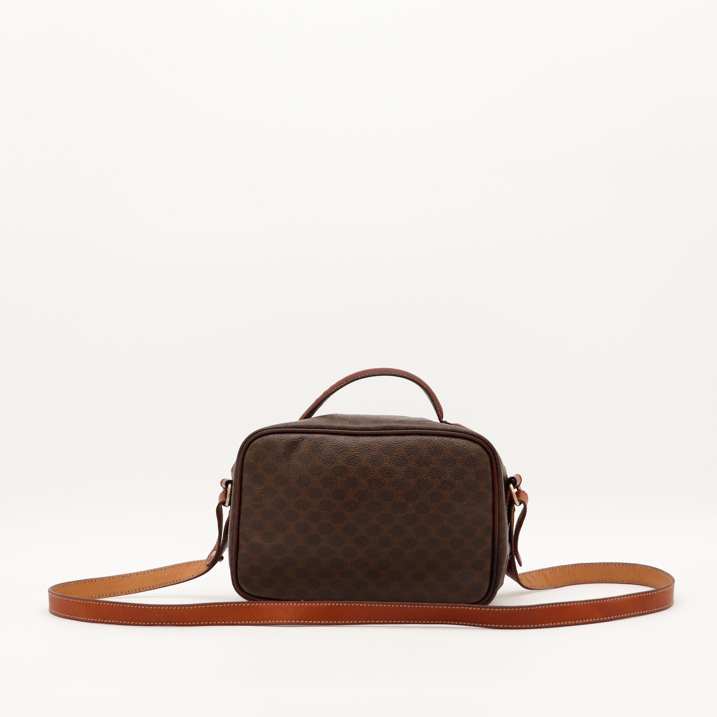 La Trousse De Toilette Céline Bandoulière Macadam