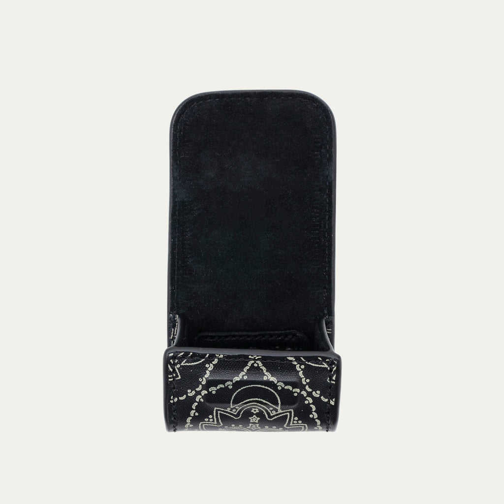 Estuche Jamie Airpod Estampado de bandana de cuero negro
