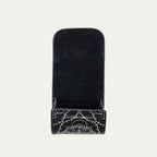 Estuche Jamie Airpod Estampado de bandana de cuero negro