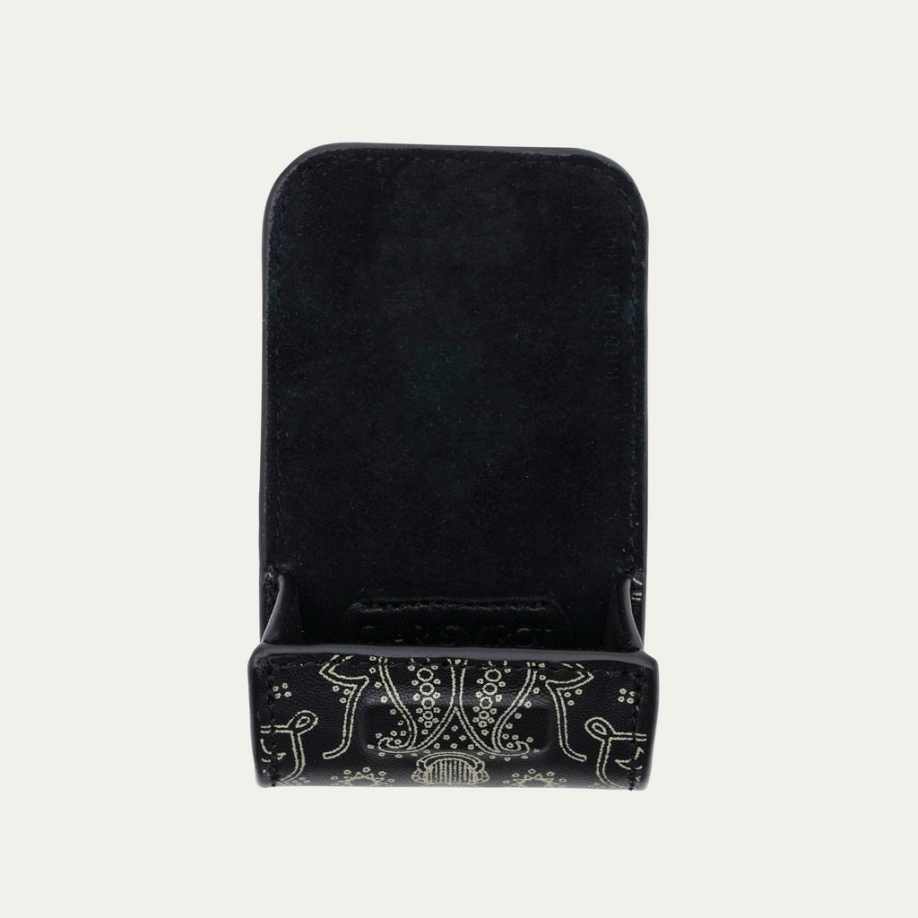 Estuche Jamie Airpod Estampado de bandana de cuero negro