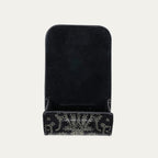 Estuche Jamie Airpod Estampado de bandana de cuero negro