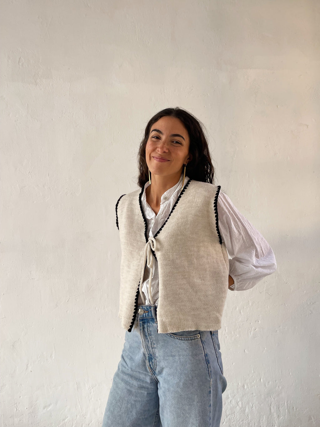 Chaleco En Punto Beige Y Marino