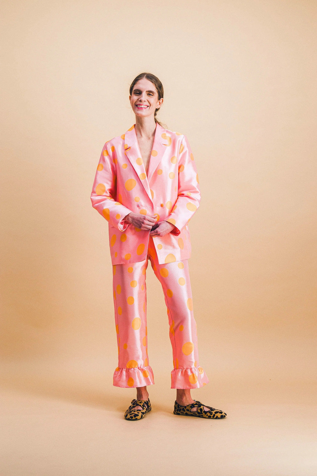 Conjunto de pantalones con lunares oscilantes de Simon + Ambre