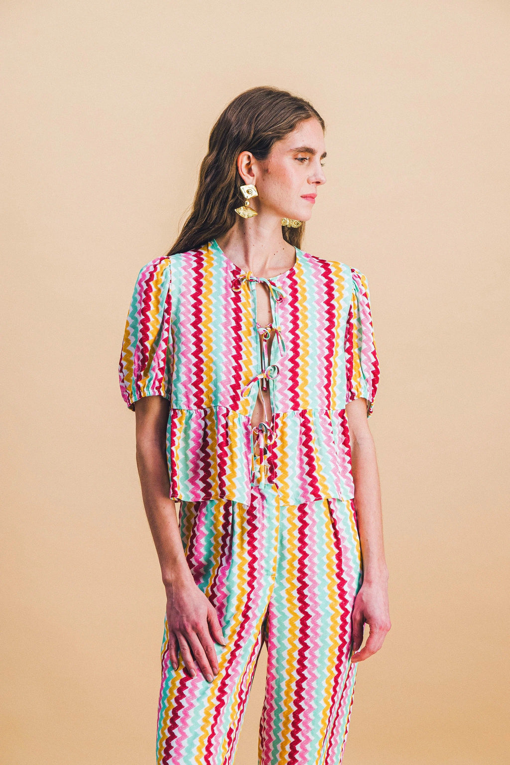 Conjunto Top Aimée + Pantalón Tilda Orphism Lines Arco Iris