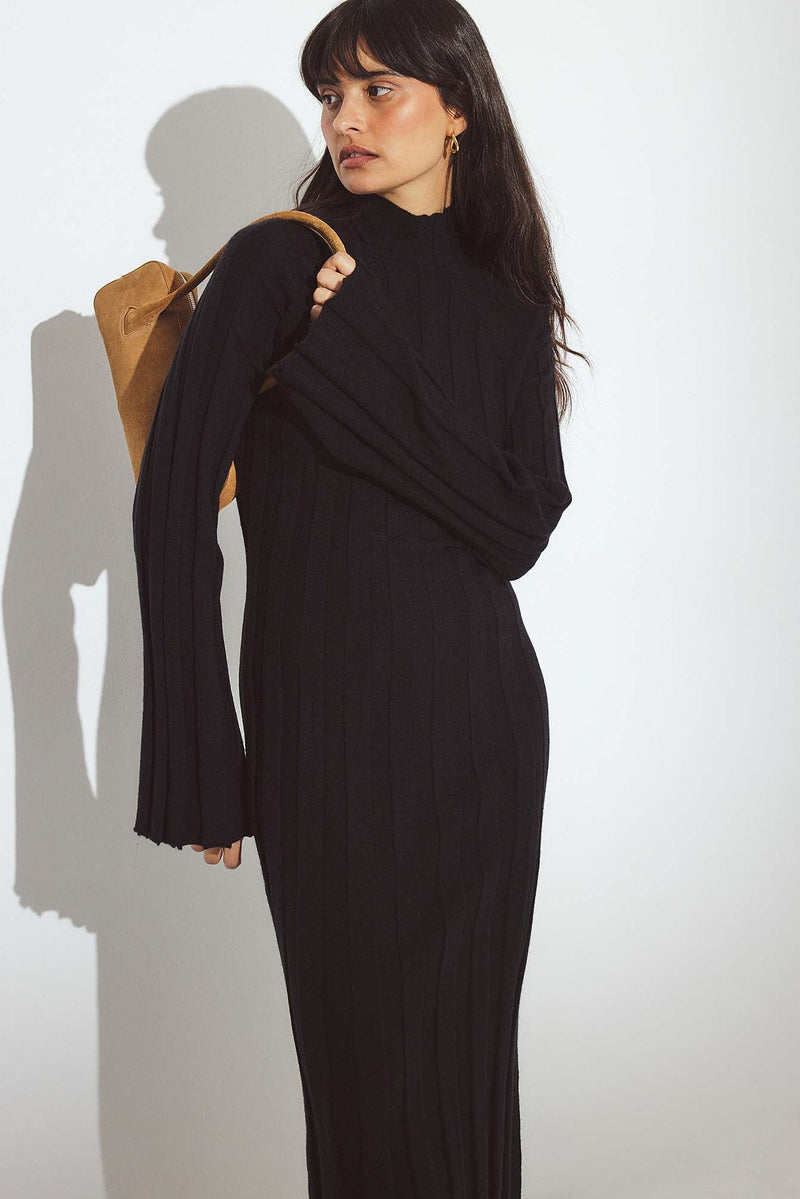 Robe Longue En Maille Côtelée À Col Roulé Noir