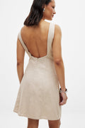 Robe Courte Ouverte Dans Le Dos En Lin Mélangé Beige