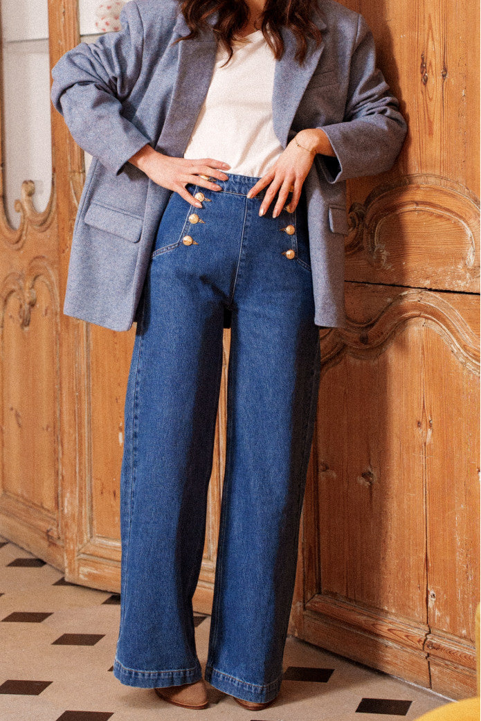 Monique Basis Blue Coat