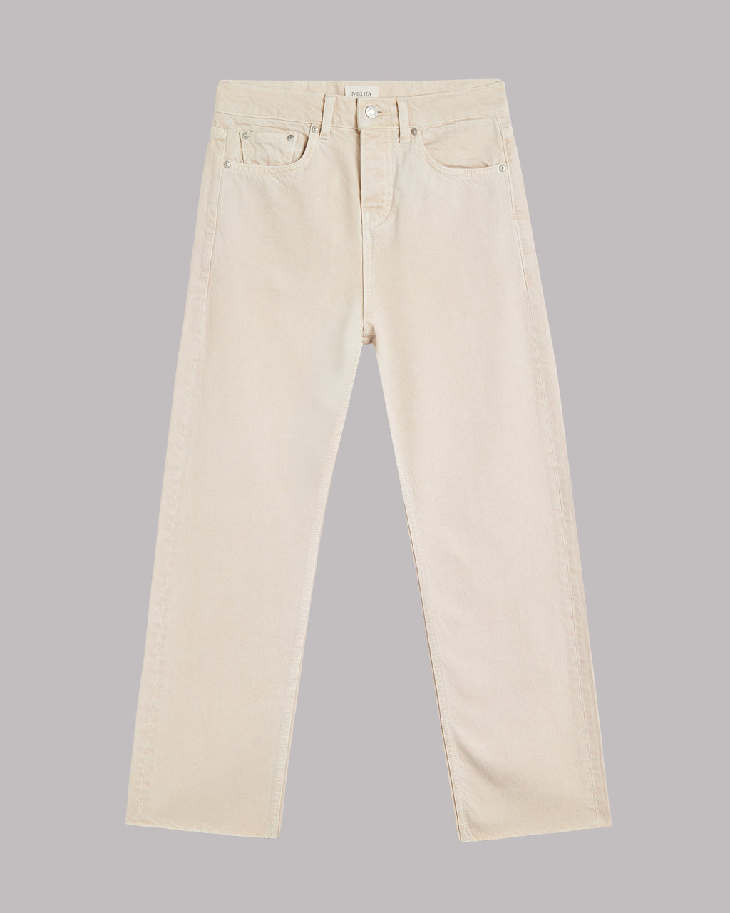Los vaqueros cortos beige