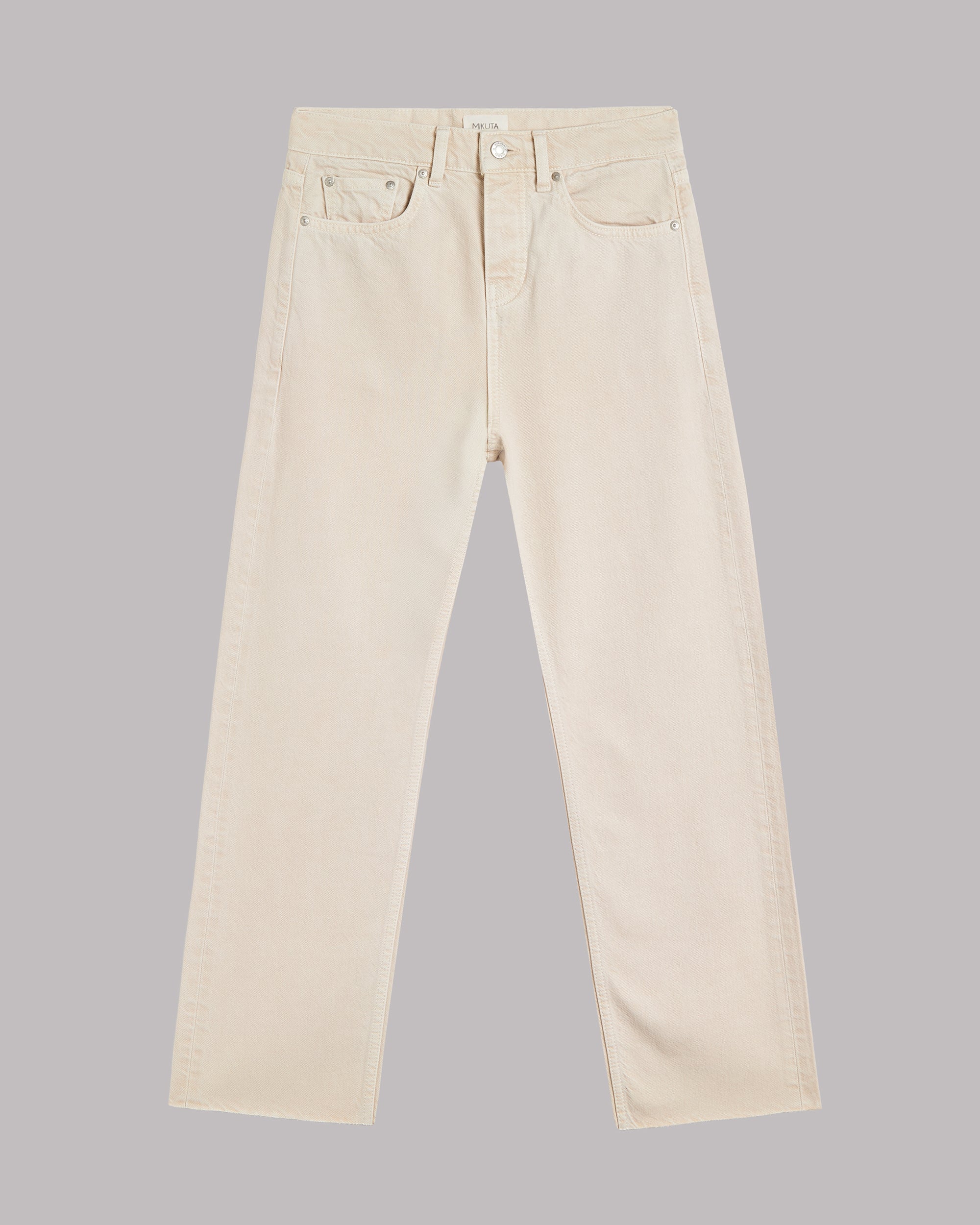 Los vaqueros cortos beige