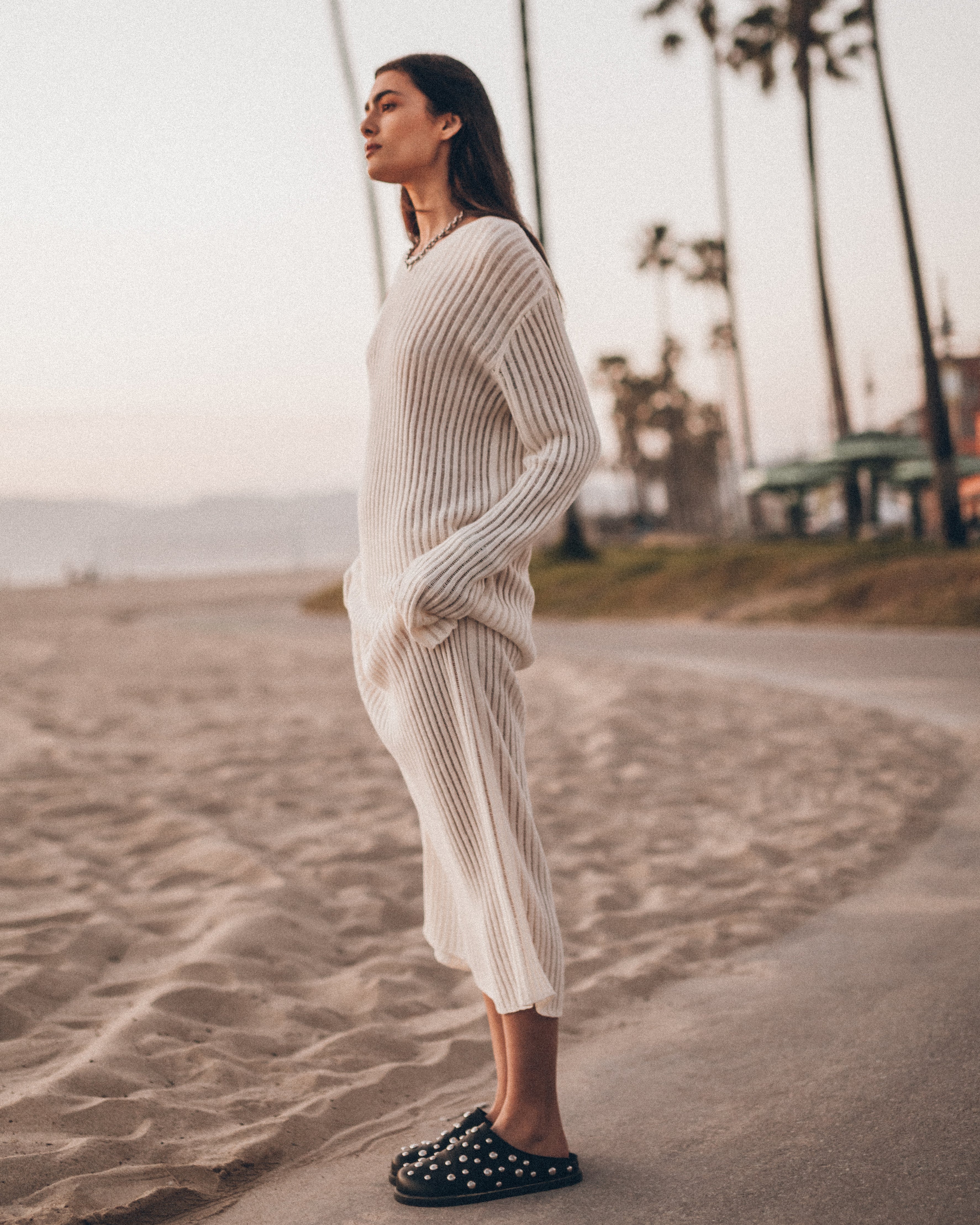 Robe The White Open