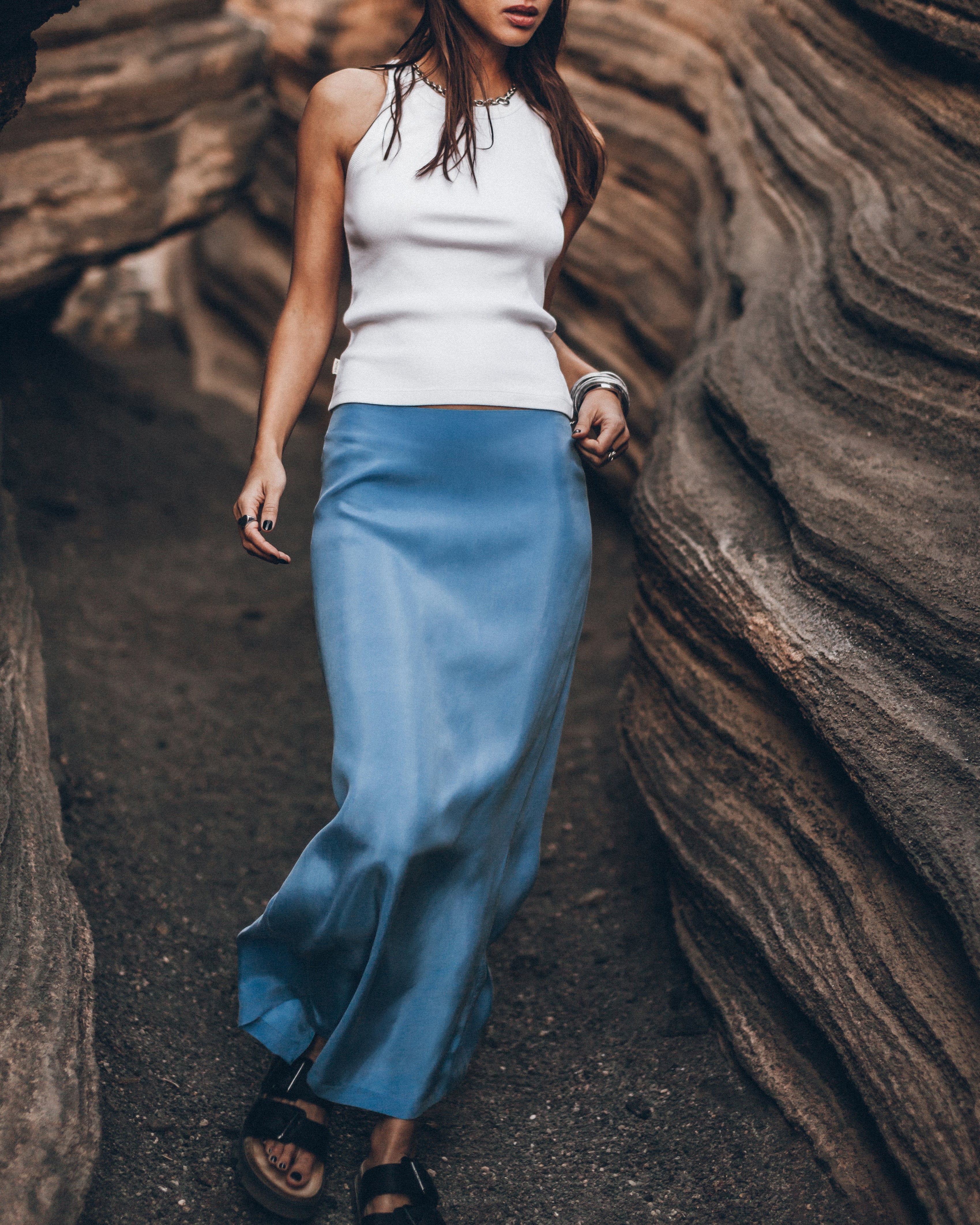The White Standard Tank Top The Blue Long Cupro Slip Skirt Desert California - Product photo