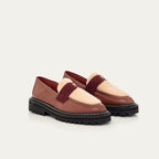 Mocasín Mia de piel corteza y borreguito color crema