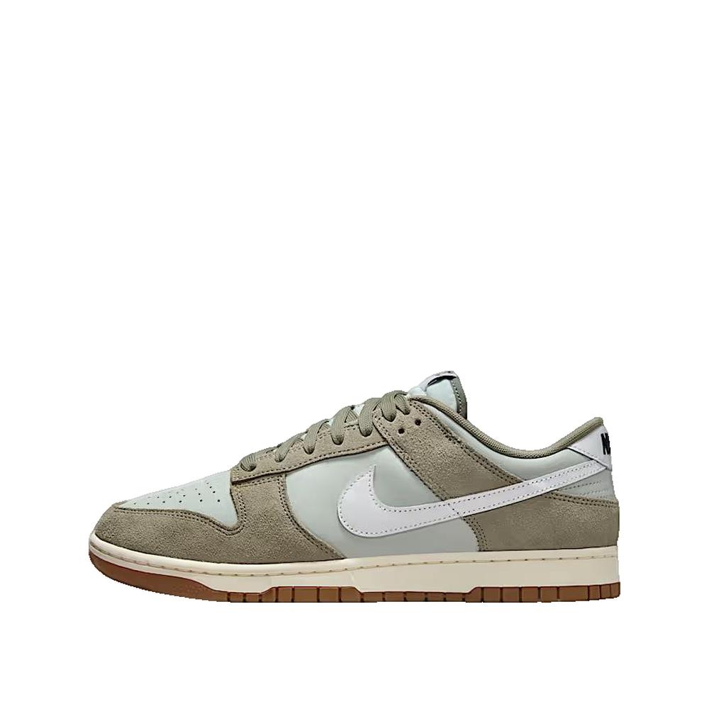 Dunk Low Retro SE Trainers - Silver