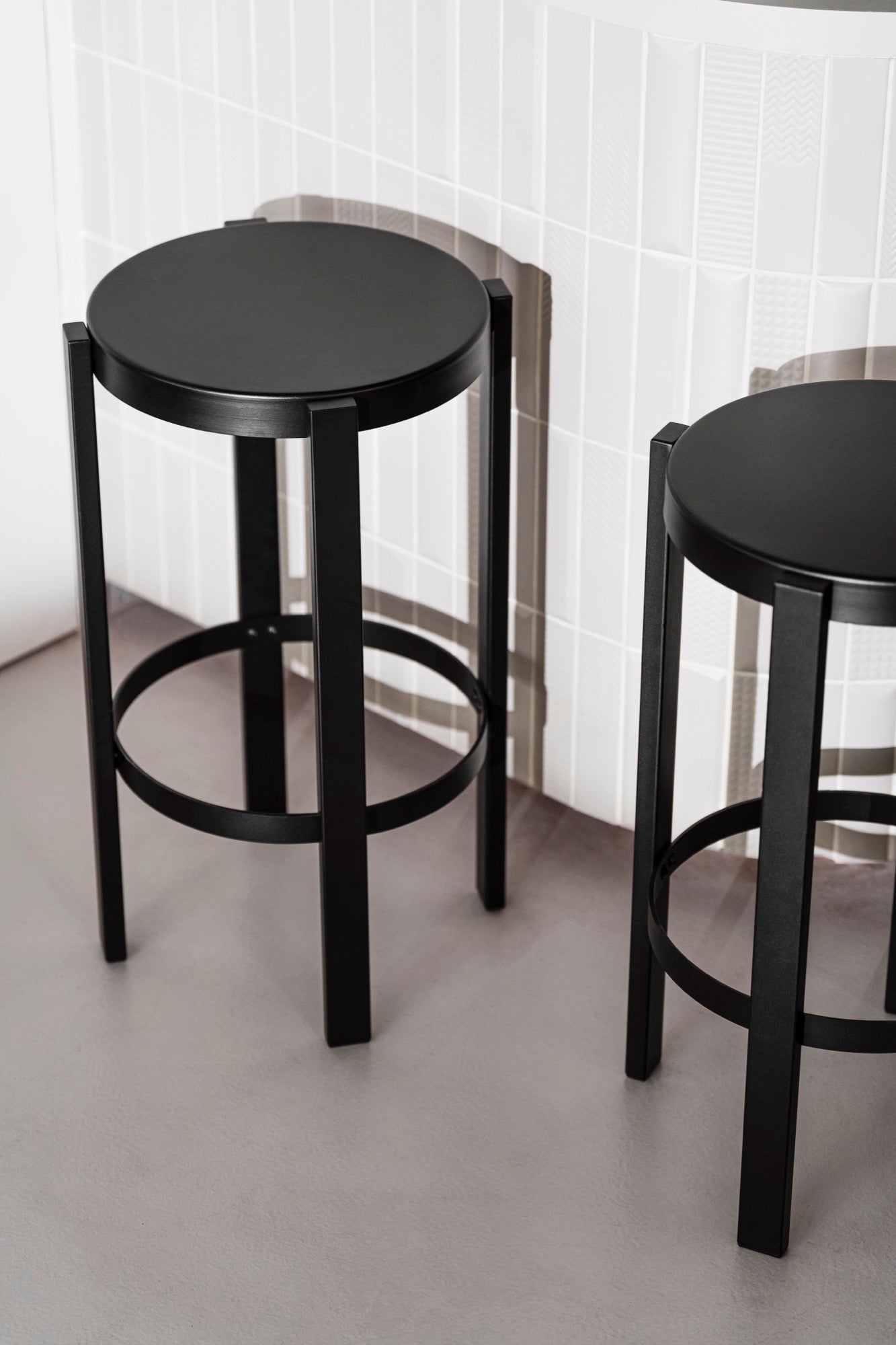 Doon Bar Stool - Large - Vulcano Black